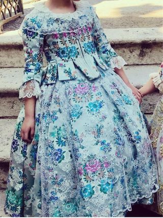 Vestido de fallera 4-7 años. tintorería incluido.
