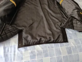Chaqueta Barbour acolchada marrón