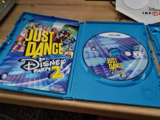 Juegos Wii U Disney Infinity + base y Just Dance