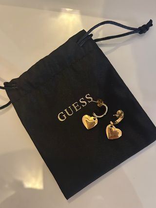 Pendientes Guess nuevos 