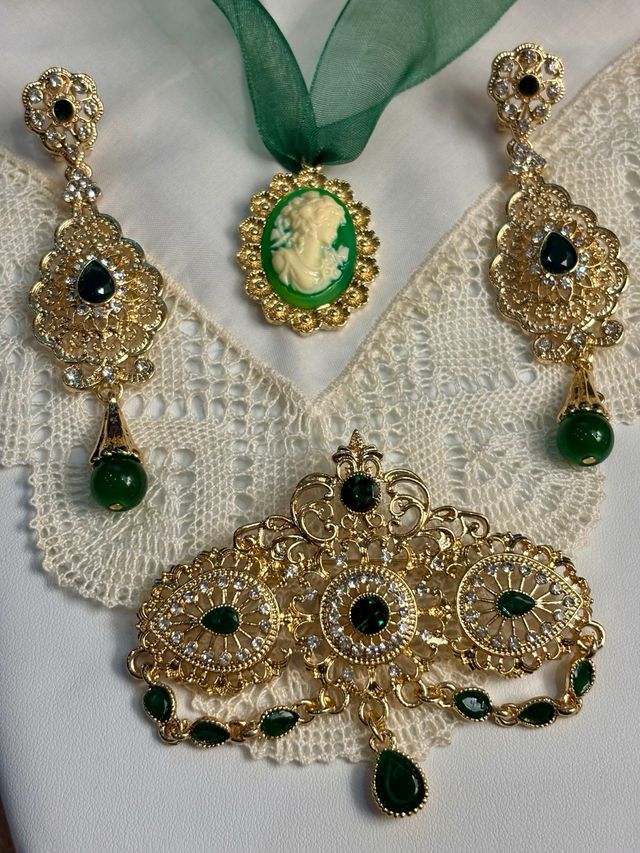 Aderezo fallera ,alicantina , castellonera ,verde