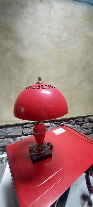Lámpara Vintage Roja y Dorada