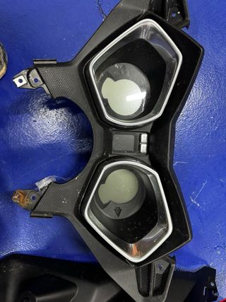 Carenado Xmax con Luces Traseras LED