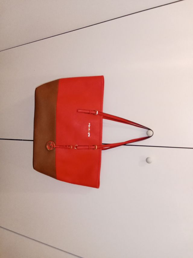 Bolso Michael Kors naranja y Marrón
