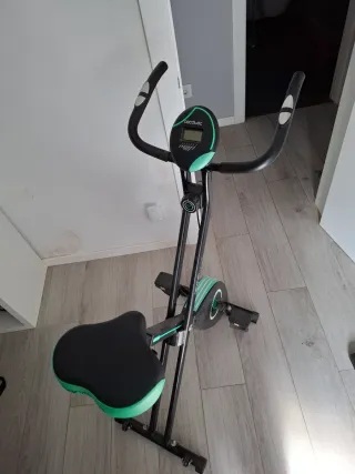 Bici Estática Cecotec Verde y Negra