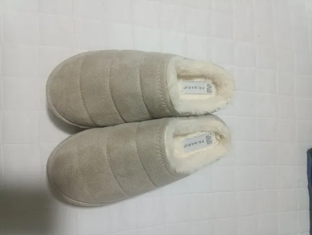 Zuecos beige plataforma