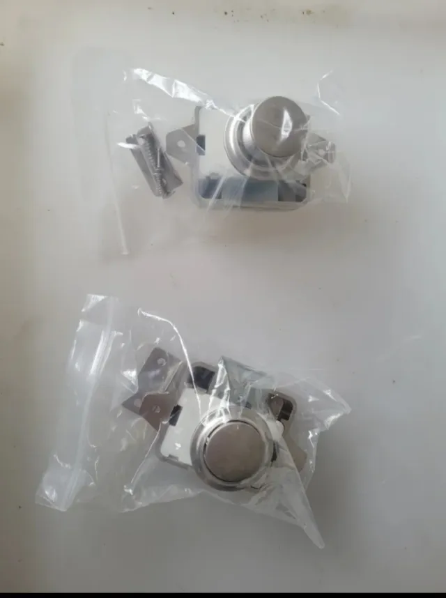 Cierre armario camper tipo push