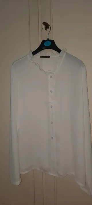 Camicia bianca Charget con volant