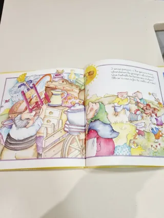 Les Gallines Pintores llibre infantil. En perfecte