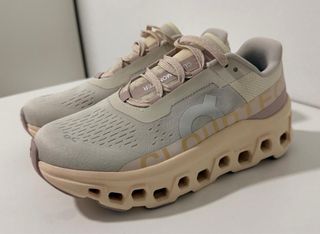 Zapatillas On Running Beige/Rosa Talla 37