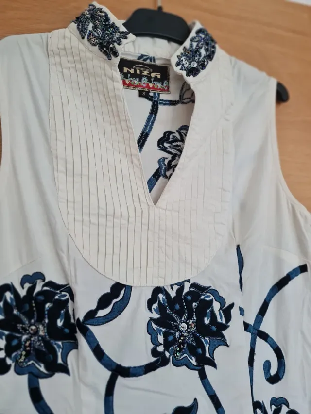 Vestido Niza floral bordado talla S