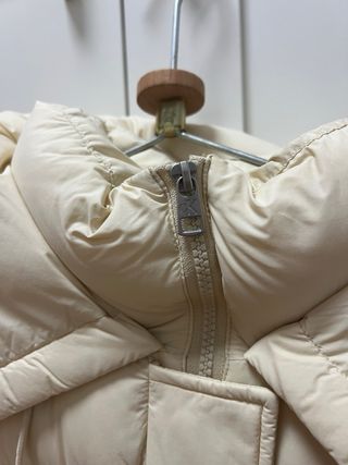 Cappotto in piuma di nylon riciclato beige Calvin Klein