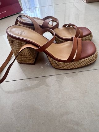 Sandalias Castañer Cuña Esparto Marrón