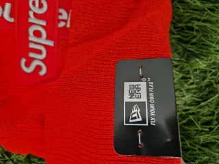 Gorro Supreme Rojo