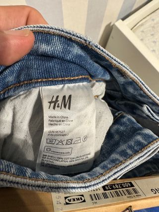 Pantalón vaqueros rotos denim mujer H&M (Talla 42)