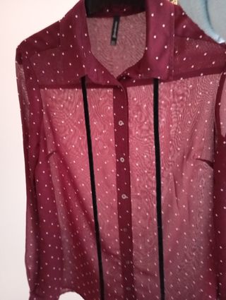 Camisa de mujer con lunares