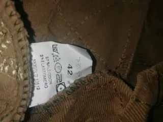 Falda larga con detalles de lentejuelas