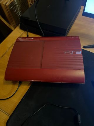 PlayStation 3 Slim Roja Sony