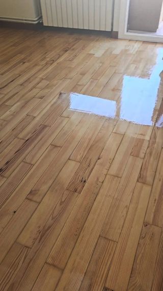 Acuchillador y barnizador de suelos