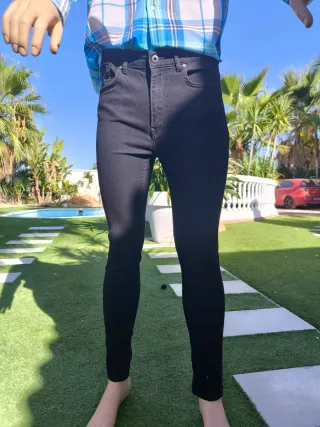 Pantalones vaqueros hombre Zara negros