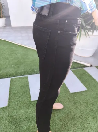 Pantalones vaqueros hombre Zara negros
