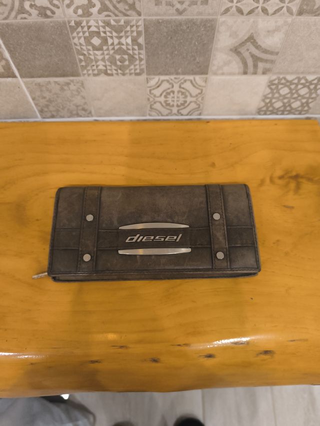 Cartera de piel Diesel marrón