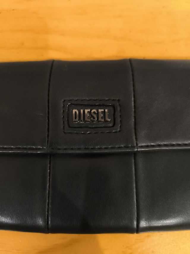 Cartera Diesel Negra