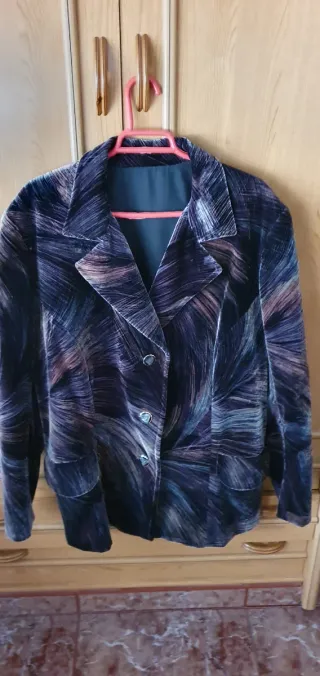 Traje Terciopelo Multicolor Americana y Falda
