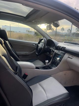 Mercedes-Benz Clase C 2005