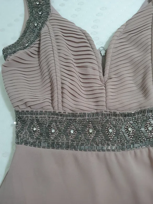 Vestido largo con pedrería