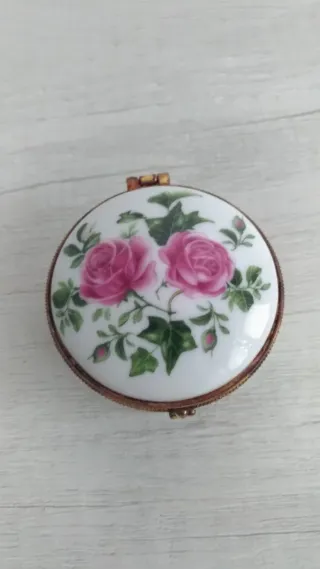 Portagioie vintage con rose
