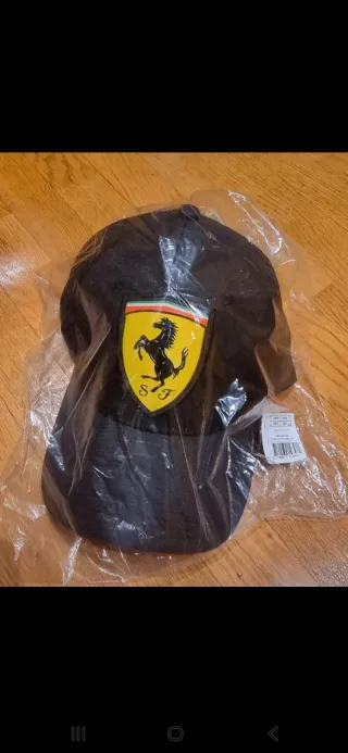 Gorra Ferrari Negra
