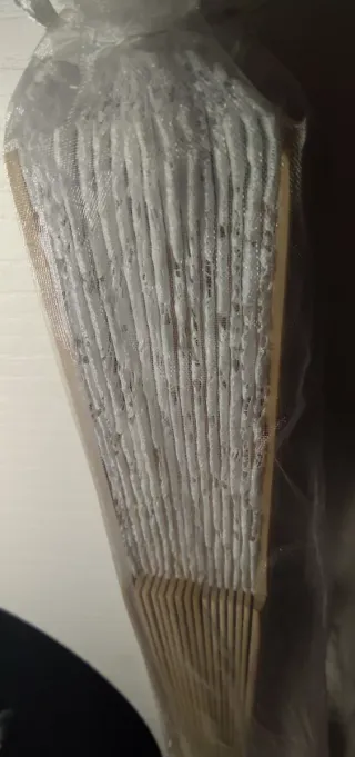 Abanico de madera blanco con encaje