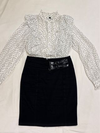 Conjunto blusa lunar con falda negra 