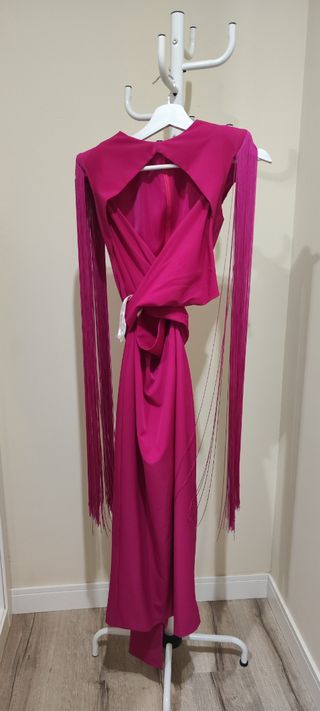 Vestido Salvatores fiesta fucsia con flecos