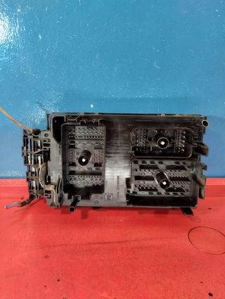 Caja Fusibles y Relés Opel