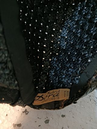Antiguo sombrero tocado negro