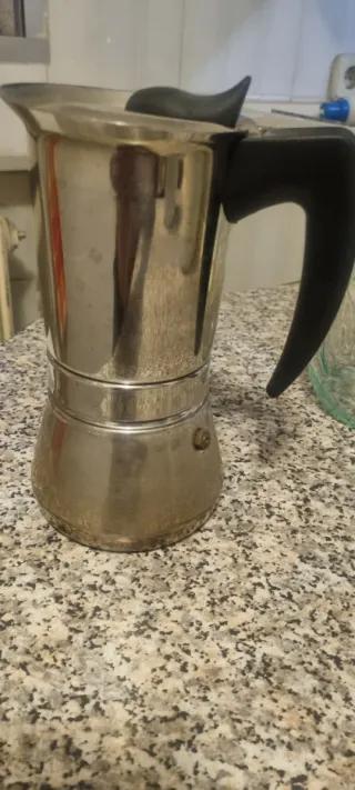 Cafetera italiana de metal