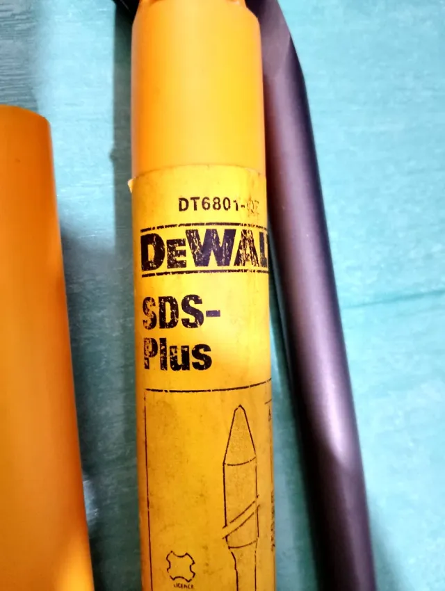 Cincel Hexagonal DEWALT SDS-Plus