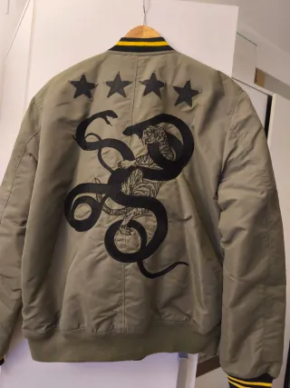 Chaqueta Bomber Replay Estrellas y Serpiente