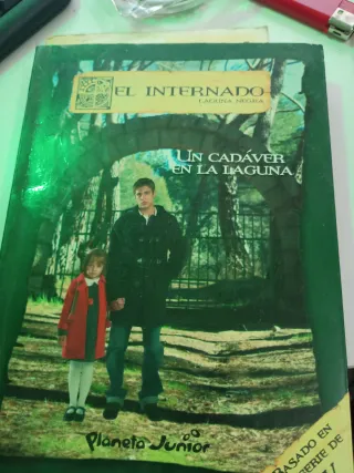 El internado, Un cadáver en la laguna.