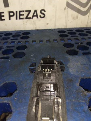MANDO ELEVALUNAS DELANTERO IZQUIERDO PEUGEOT 208