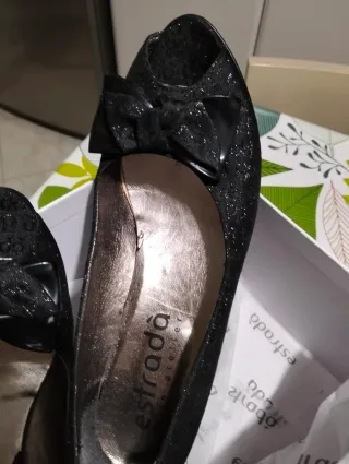 Scarpe eleganti nere con fiocco