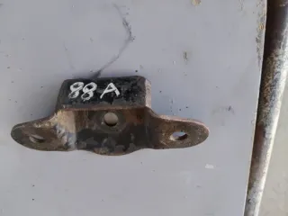 mot 4002  JUEGO soporte caja land rover santana 