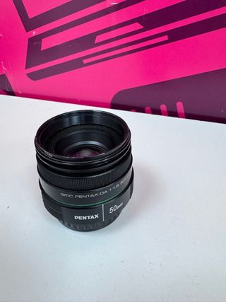 Cámara Digital Réflex Pentax K-50 + Objetivo Smc Pentax-da