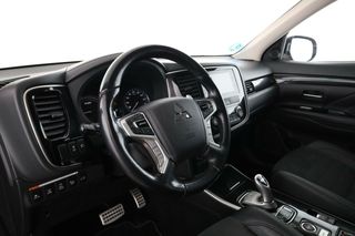 Mitsubishi Outlander PHEV Kaiteki 4WD
