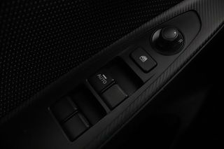 Mazda 2 1.5 E-Skyactiv-G Mild-Hybrid Homura