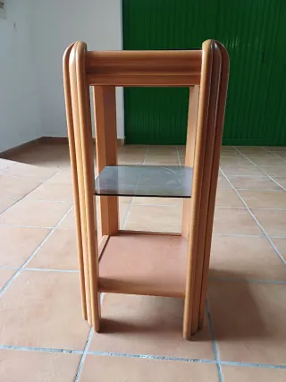 Mesa auxiliar cristal y madera
