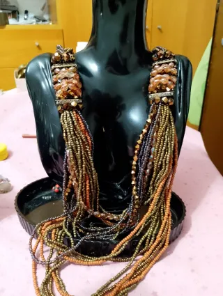 Imponente collana vintage marrone e oro