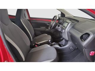 TOYOTA Aygo 5 Puertas x-play 70 Automático (x-shift)
